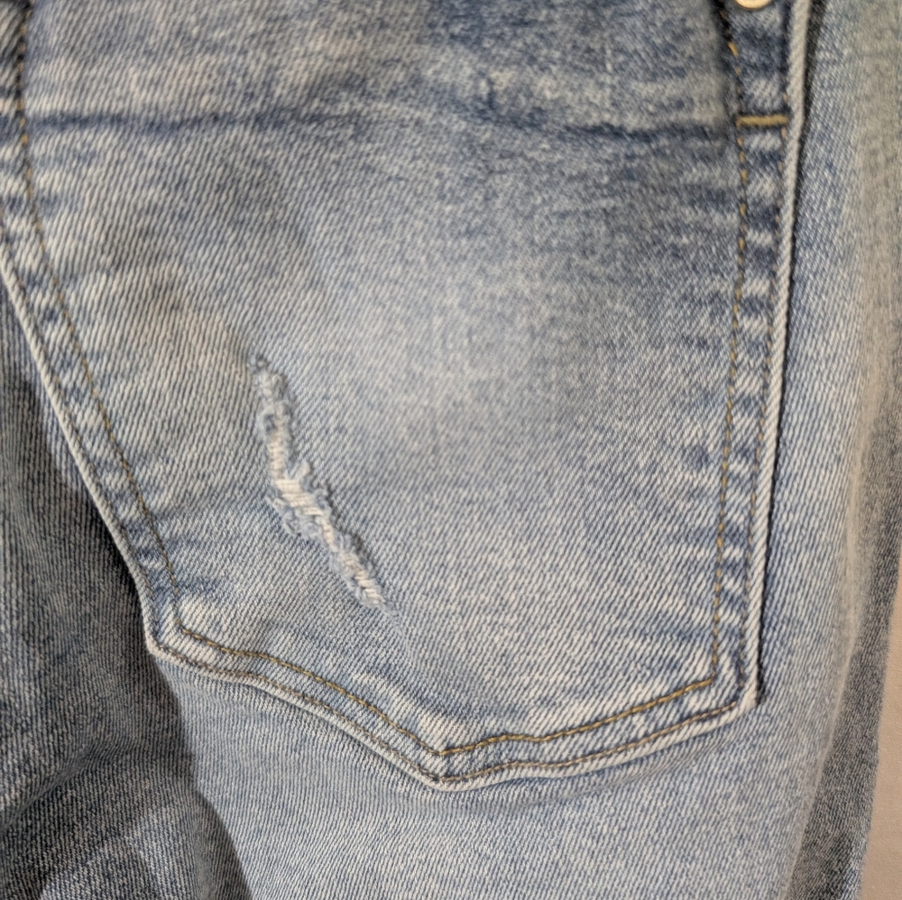 Zara Women's Distressed Skinny Jeans, Size 6, Stretch, Mid-Rise, Light Wash - Picture 9 of 13